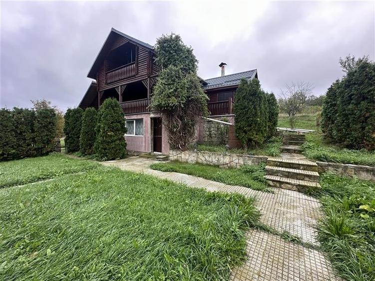 Vila de vacanta - D+P+M - teren 6.226mp - 1