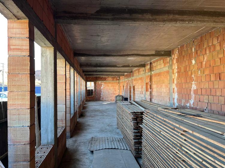 Constructie nefinalizata 445mp : spatii comerciale/birouri/locuinta - 4