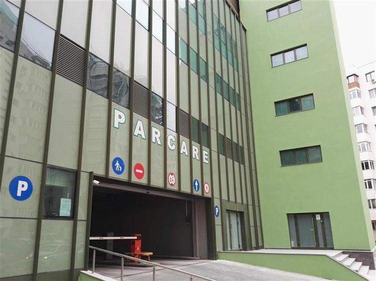 Vanzare cladire pe etaje - pretabil clinica, spital - 2