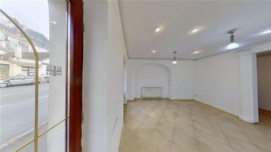 Tur 3D!  Rezidential/ birouri/ servicii, pozitie apreciabila, Central, conditii - 3