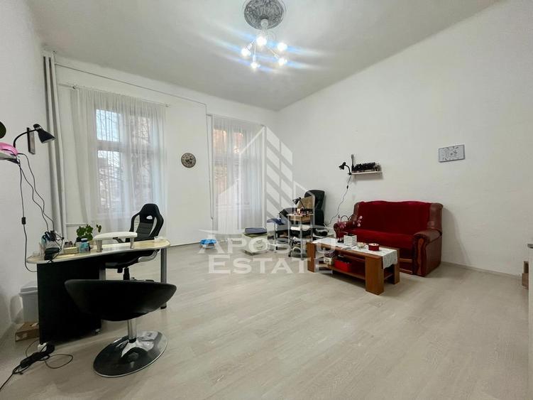 Apartament deosebit in cladire istorica, zona Piata Romanilor - 8
