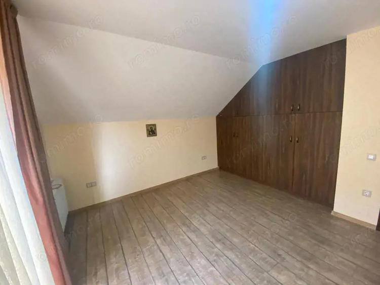 Casa cu 6 camere, 240 mp utili, 3 bai, curte 100 mp, panouri fotovoltaice, Tauti - 15