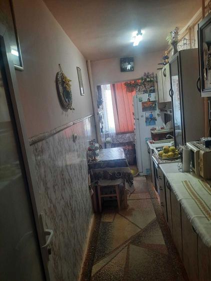 Garsoniera decomandata Scriitorilor, Brasov, Etaj 1 - 2