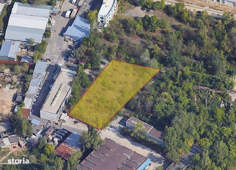 TEREN INTRAVILAN LIBER 2150 mp ~ TITAN ~ SECTOR 3 - 1