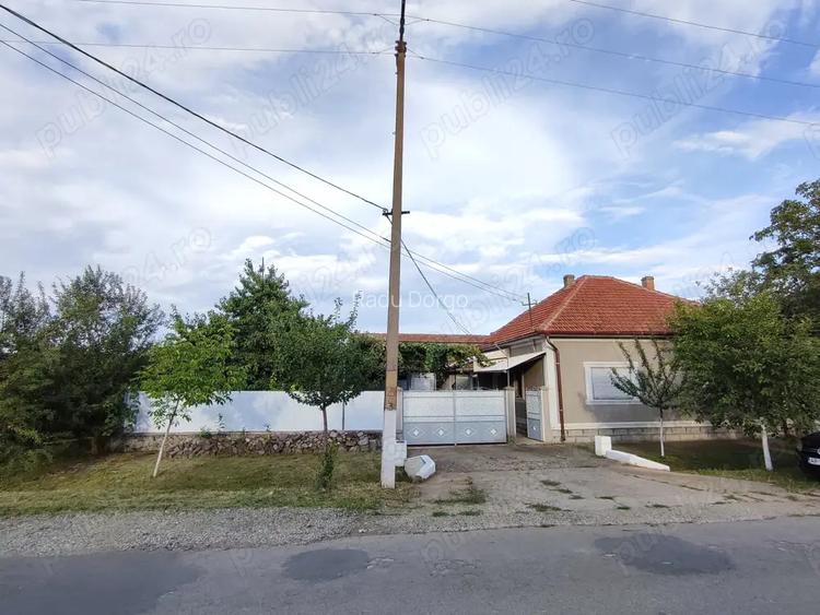 Casa de vanzare in Ineu, jud. Arad