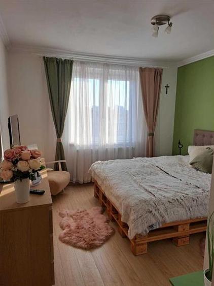 Apartament renovat cu 3 camere, Calea Bucuresti, Brasov - 1