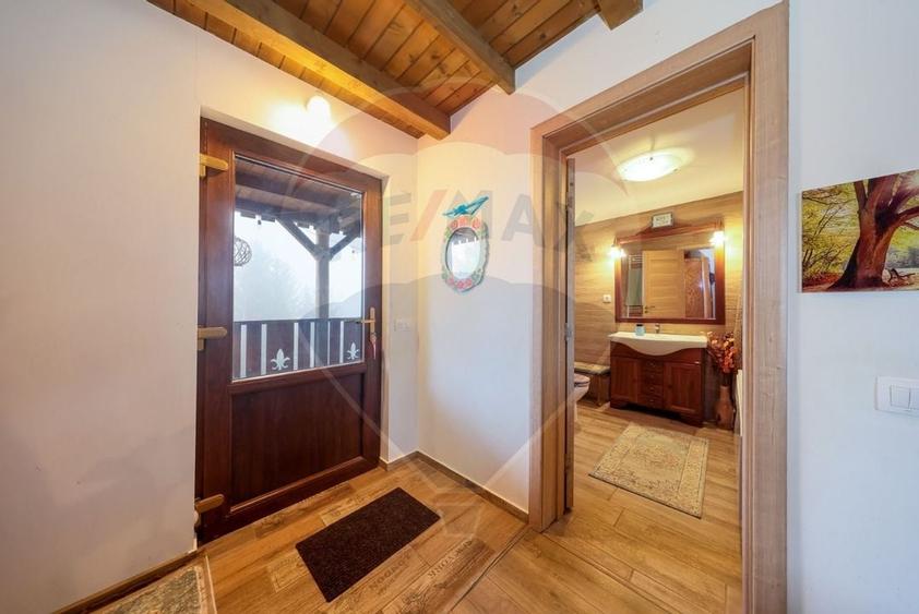 Ansamblu rezidențial cu casă principală și anexe, teren 1.487 mp - 6