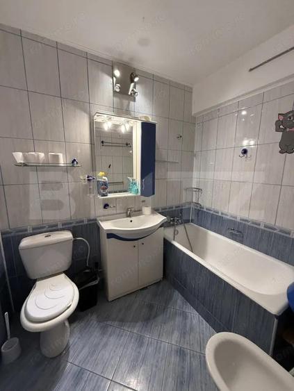 Apartament 3 camere, decomandat, 66,3 mp, zona Catedrala - 9