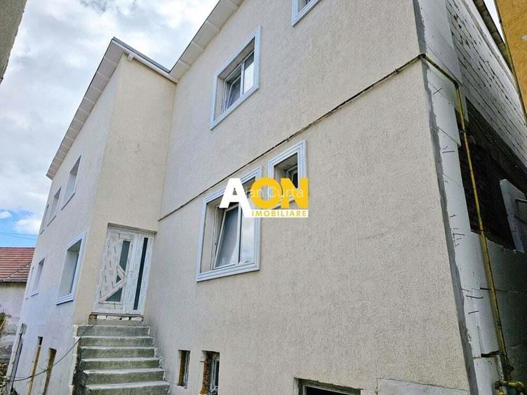 Casa 12 camere, pretabila ca pensiune sau pentru apartamentare Casa 12 camere, pretabila ca pensiune sau pentru apartamentare