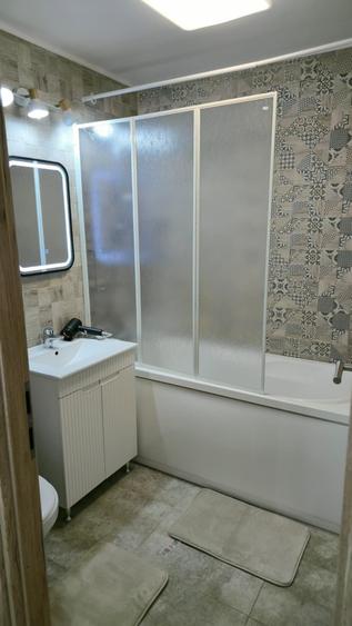 De închiriat apartament 3 camere Bulevard Decebal  metrou munci - 14