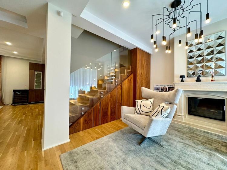 Casa Individuala , 4 Camere, 210 MP, Andrei Muresanu - 1