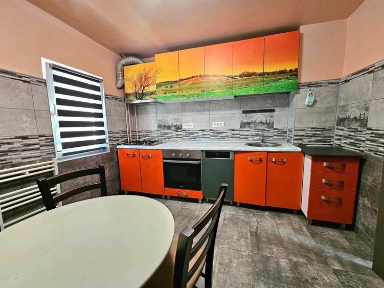 Proprietar, inchiriez apartament zona Soarelui - 8