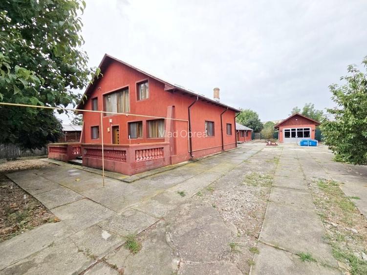 VANZARE VILA - 300 MP. UTILI - TEREN 862 MP. - GAESTI