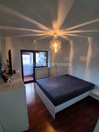 3 camere, open-space, 70 mp, Centru, Pallas Mall, Cod 160680