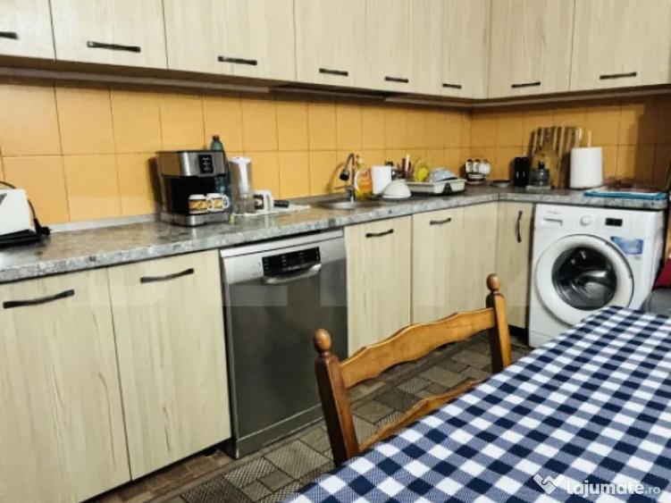 Vanzare apartament decomandat , 80 mp, Campulung Moldovens - 17