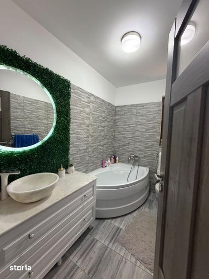 Apartament cu 3 camere, mobilat în Central