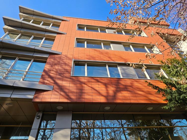 Spatiu birou Aviatorilor 420 - parcare - 1