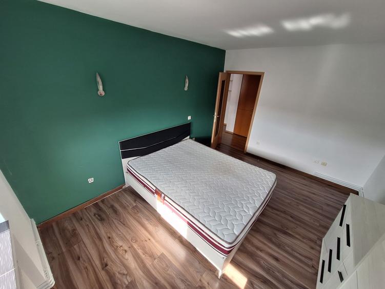 Inchiriez apartament 2 camere ,ultra central Piata Mihai Viteazu - 2