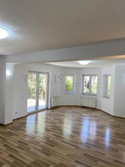 De inchiriat | Vila cu 4 camere | Erou Iancu Nicolae - 1