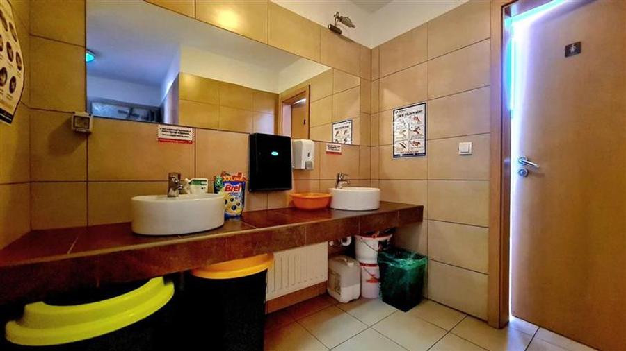 Birou, de 170 mp, în Complex Studențesc