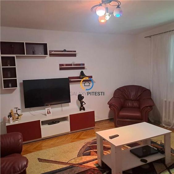 De vanzare teren + vila +anexa zona targului saptamanal, pretabila azil, gradini - 7