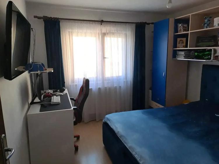 Apartament cu 2 camere decomandat în Cetate