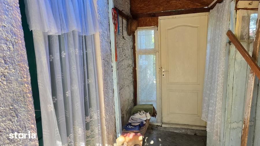 Casă cu 5 camere cu Teren 2200 Mp în Tuzla