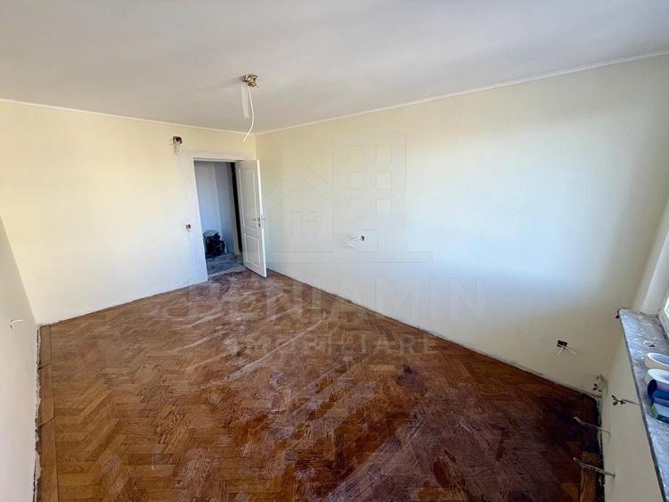 Apartament cu 3 camere decomandat în Ultracentral