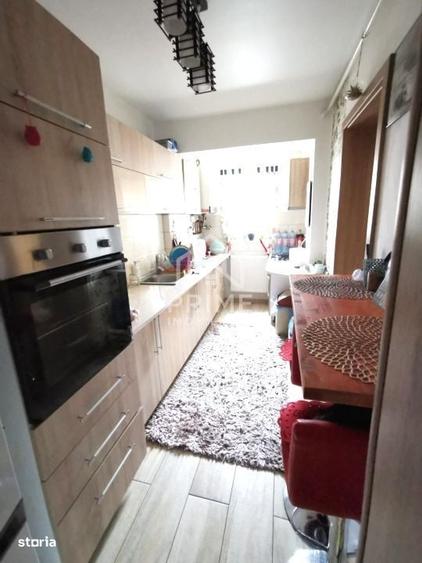 Apartament cu 3 camere în Cetate