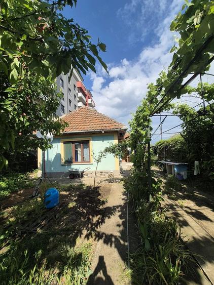 Casă cu 2 camere cu Teren 627 Mp în Girocului
