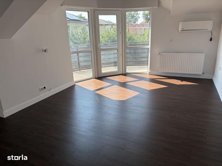 Casă cu 4 camere cu Teren 640 Mp în Odăile
