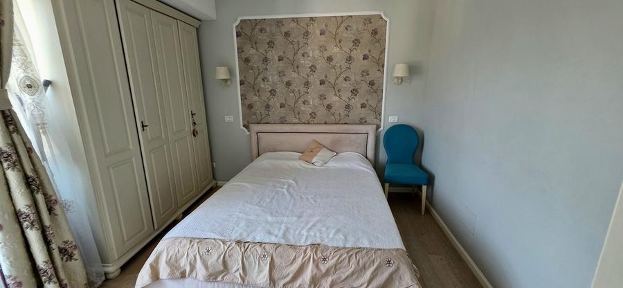 Apartament cu 3 camere semidecomandat, mobilat în Națiunile Unite