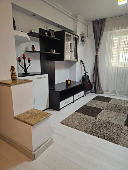 Apartament cu 2 camere decomandat, mobilat în Casa Cărții