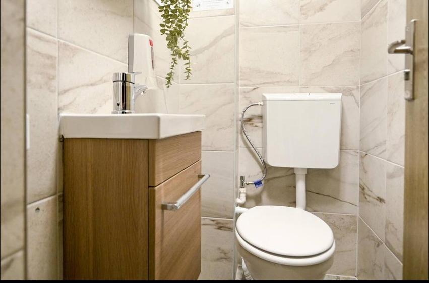 Apartament cu 2 camere semidecomandat în P-ța Romană