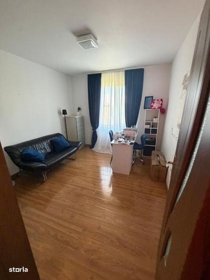 Casă cu 4 camere în Șimnicu de Jos