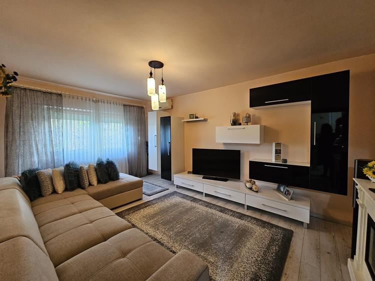 Apartament cu 2 camere decomandat în Micălaca