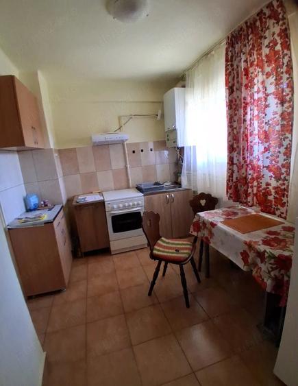 Apartament cu 2 camere decomandat în Complex Studențesc