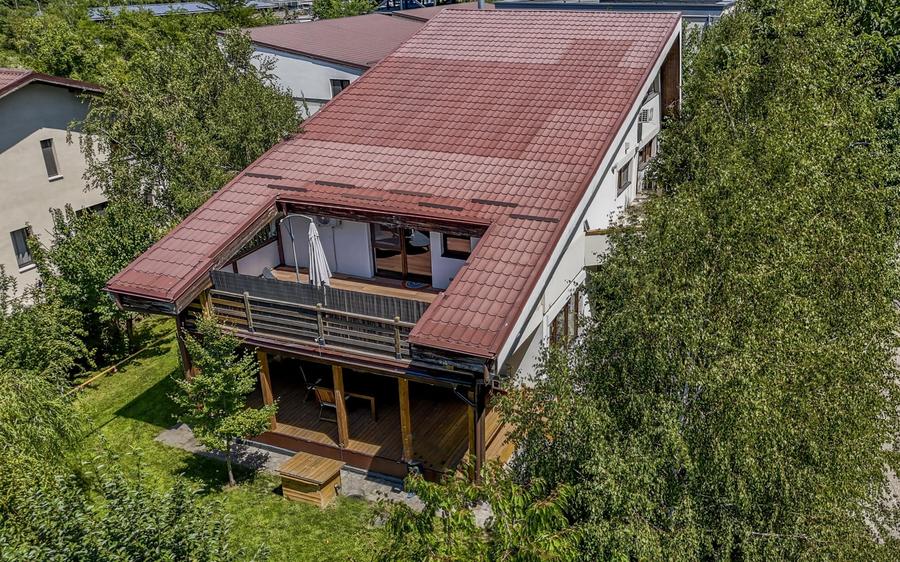 Casă individuală cu 6 camere cu Canalizare în Băneasa
