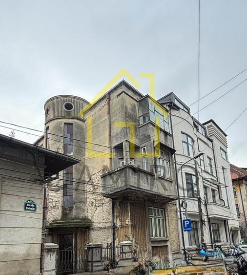 Apartament cu 3 camere în Unirii