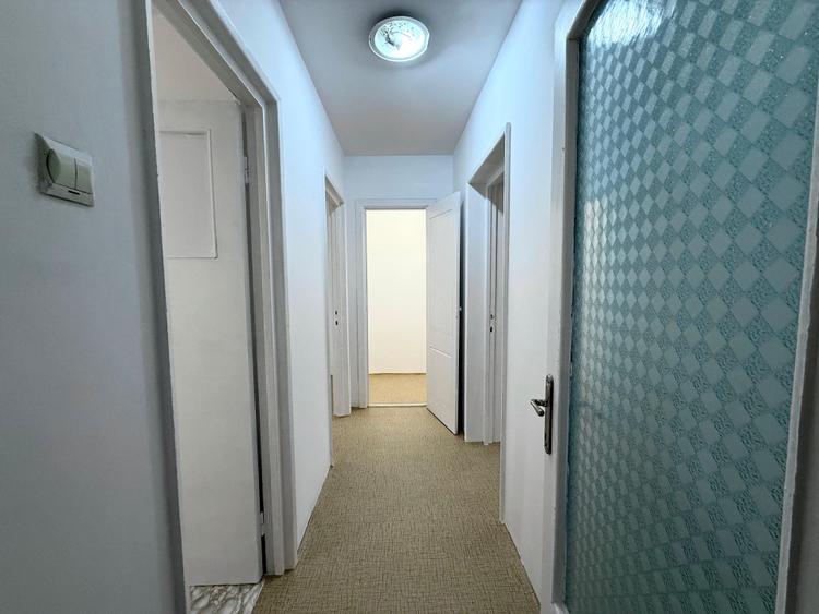 Apartament cu 3 camere semidecomandat în Lujerului
