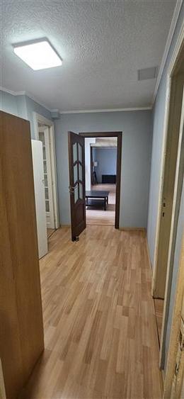 Apartament cu 3 camere semidecomandat în Eminescu