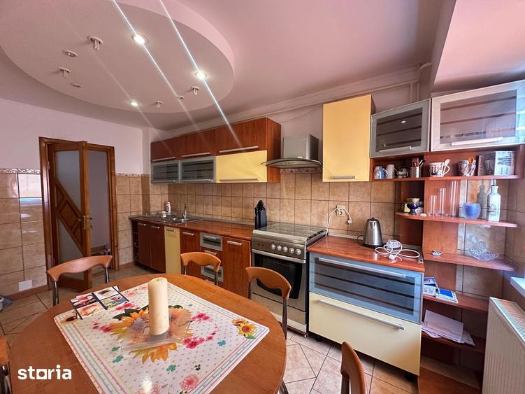 Apartament cu 3 camere în Central