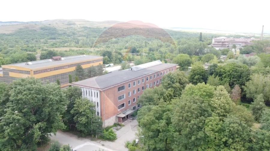 Proprietate specială, de 8,300 mp, în Central