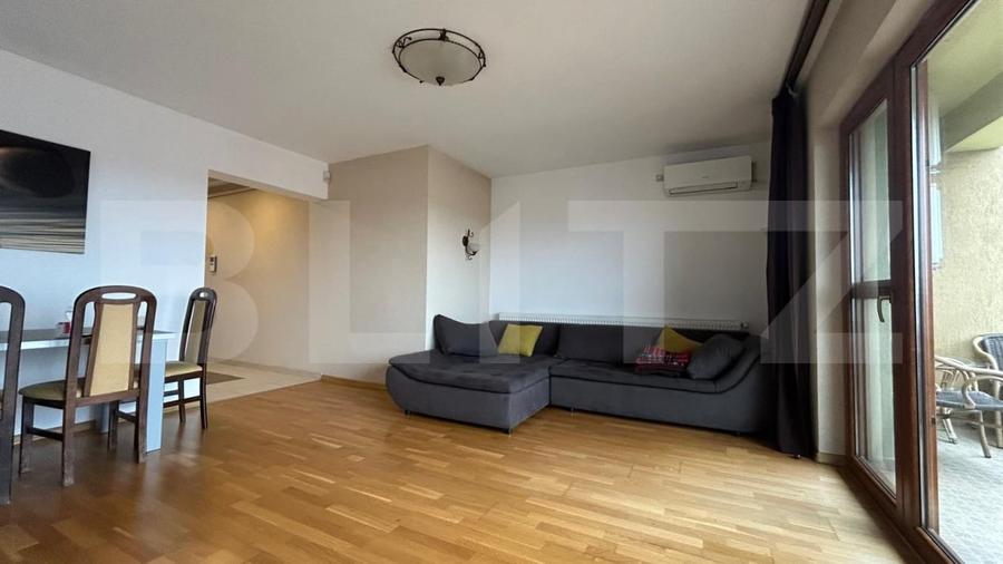 Apartament cu 3 camere, în curte privată - 1