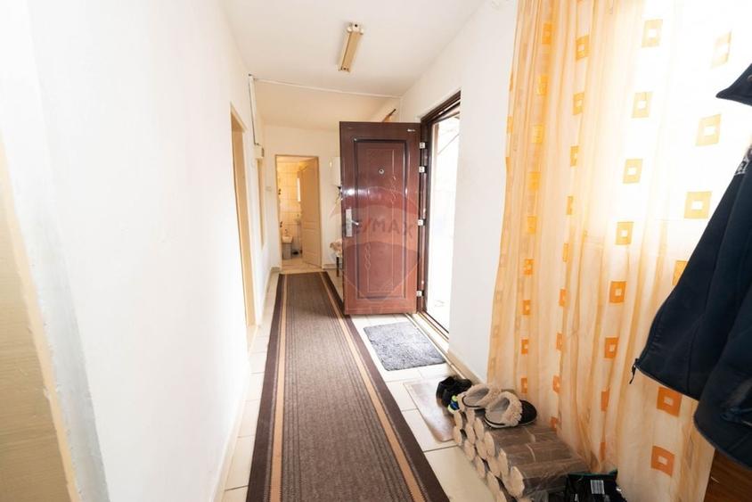 Casă de vânzare si teren 266mp în zona Giulesti - 14