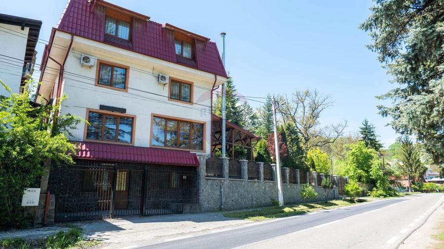 Oferta - vanzare pensiune 10 camere si casa de vacanta, Slanic Prahova - 1