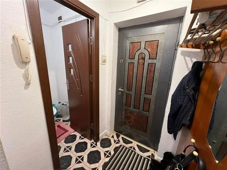 Apartament cu 3 camere decomandat - 70 mp - Zona Adriatica, Str. Aleea Visinului - 19