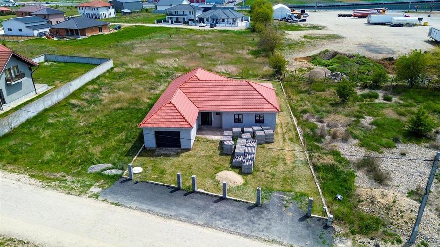 Casă individuală cu 4 camere cu Teren 800 Mp în Oșorhei