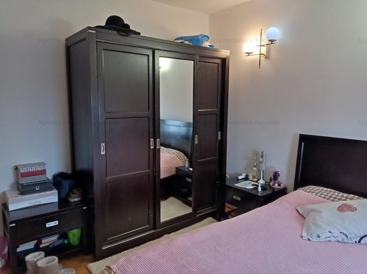 casa / vila Craiovei , RENOVATA /mobilata/utilata ,finisaje superioare - 8