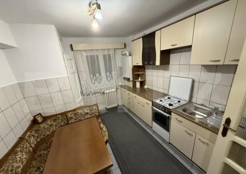 Apartament 3 camere decomandat, 70 mp, zona Cetate - 8